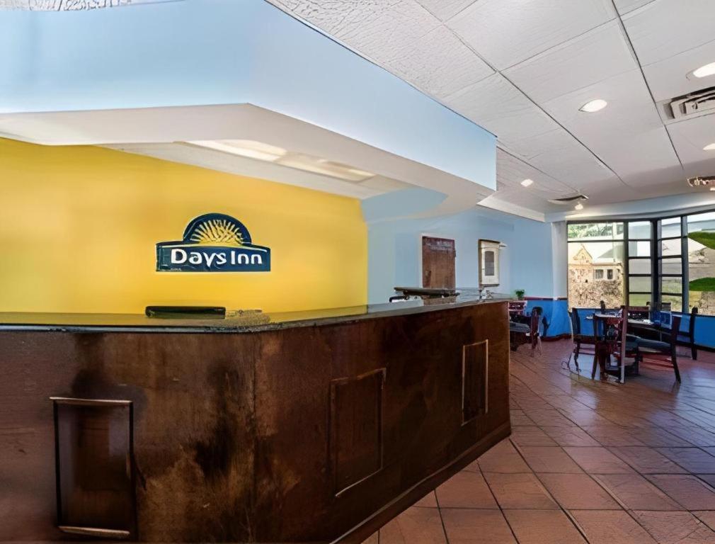 Days Inn By Wyndham Richmond Hill/Savannah Kültér fotó